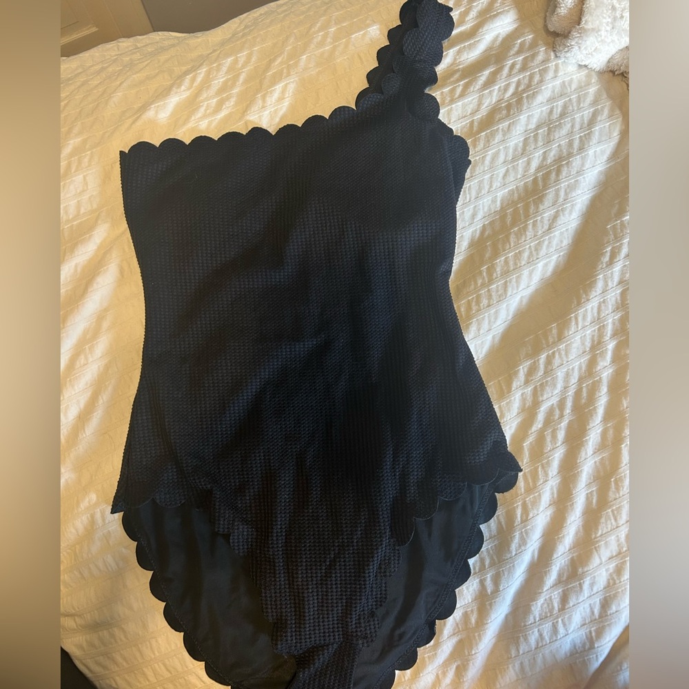 Aerie one piece scallop one shoulder swim